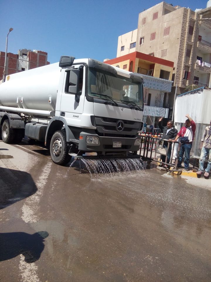 أعمال تطهير وتعقيم الشوارع