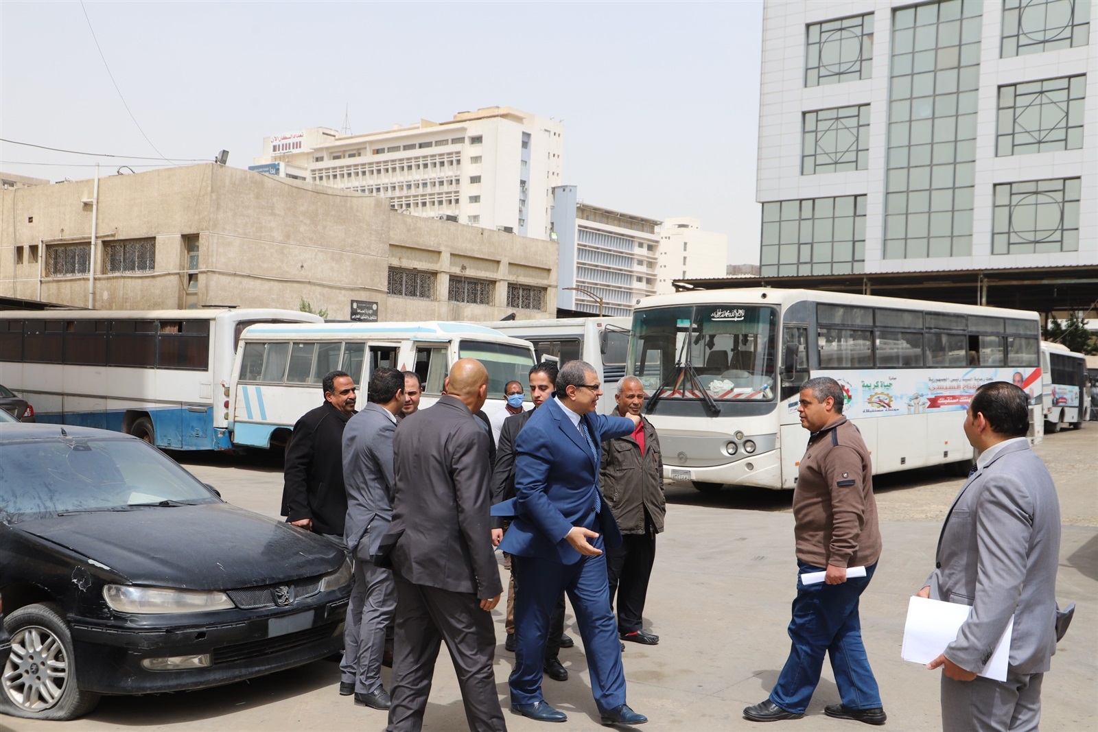 وزير القوي العاملة محمد سعفان