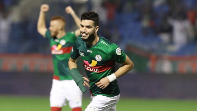 وليد أزارو مهاجم الاتفاق السعودي