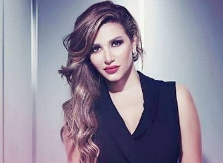 سارة نخلة