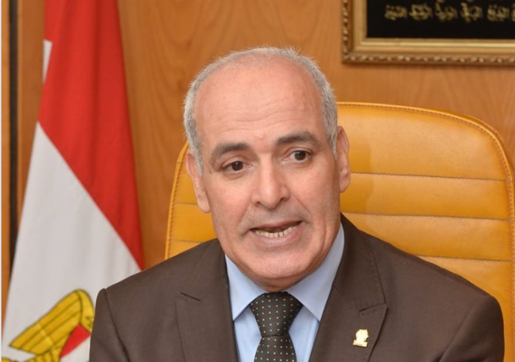 رئيس جامعة الفيوم