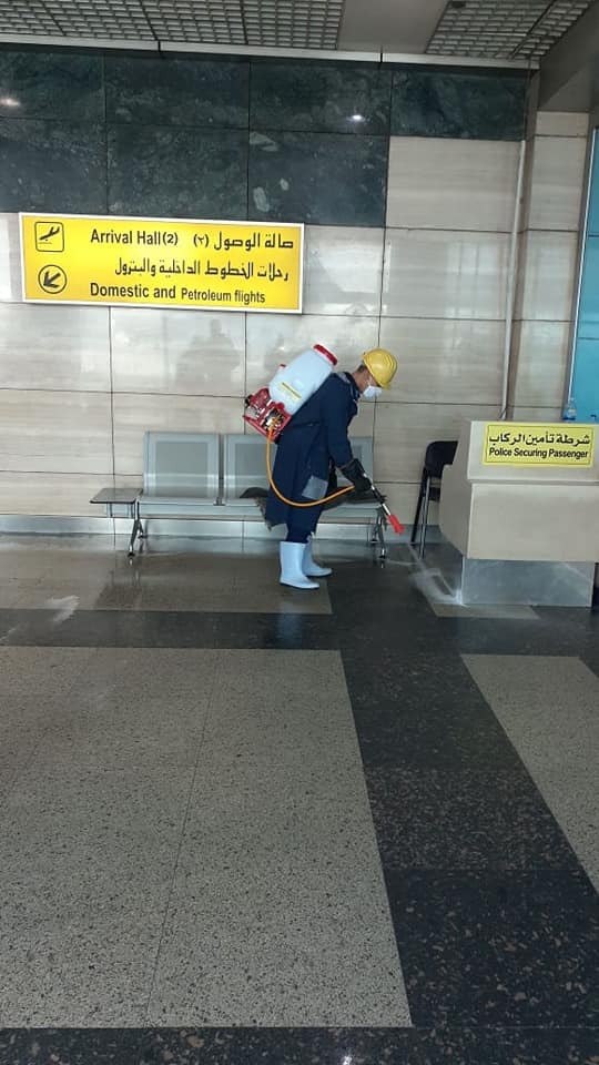 عمليات تطهير وتعقيم المطارات 