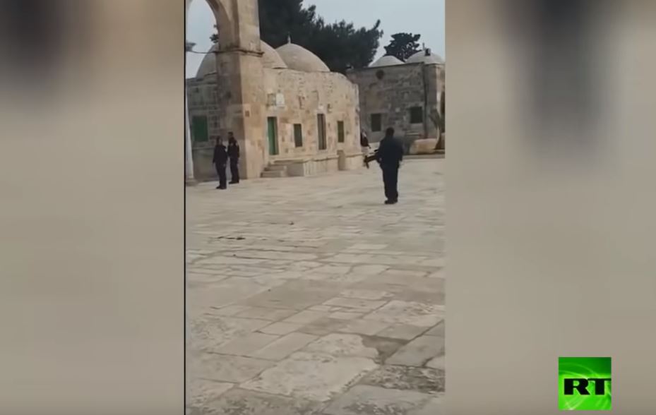 تصوير نشاط للشرطة الإسرائيلية في صحن قبة الصخرة