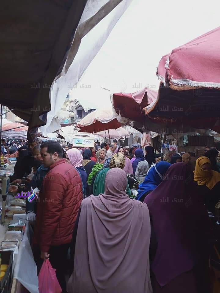 تزاحم الشديد بأسواق الدقهلية
