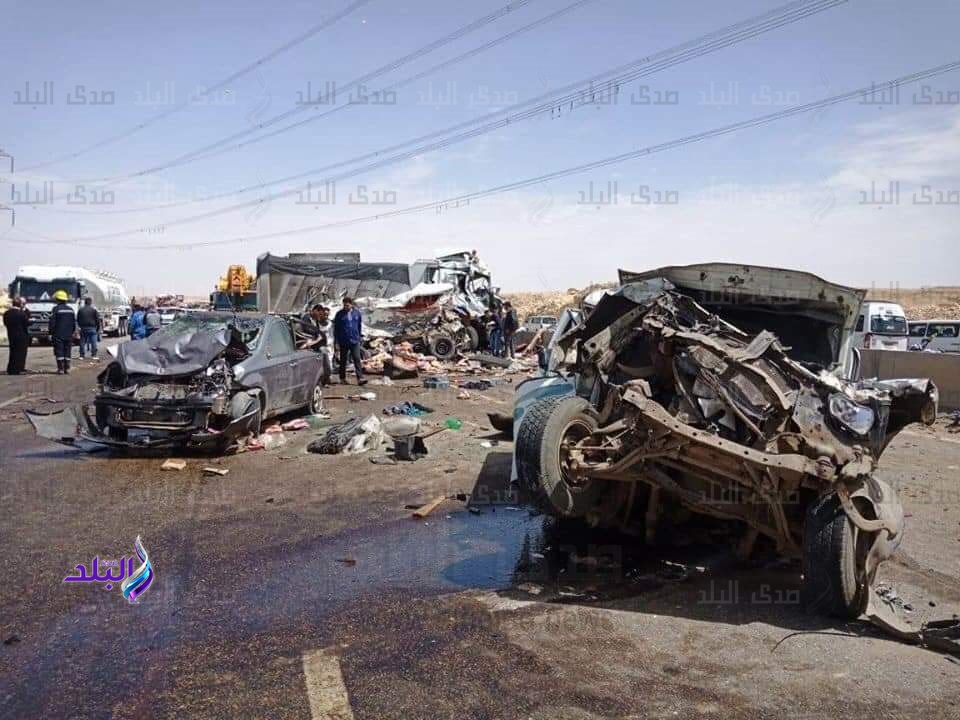 حادث دهس تريلا لـ 14 سيارة