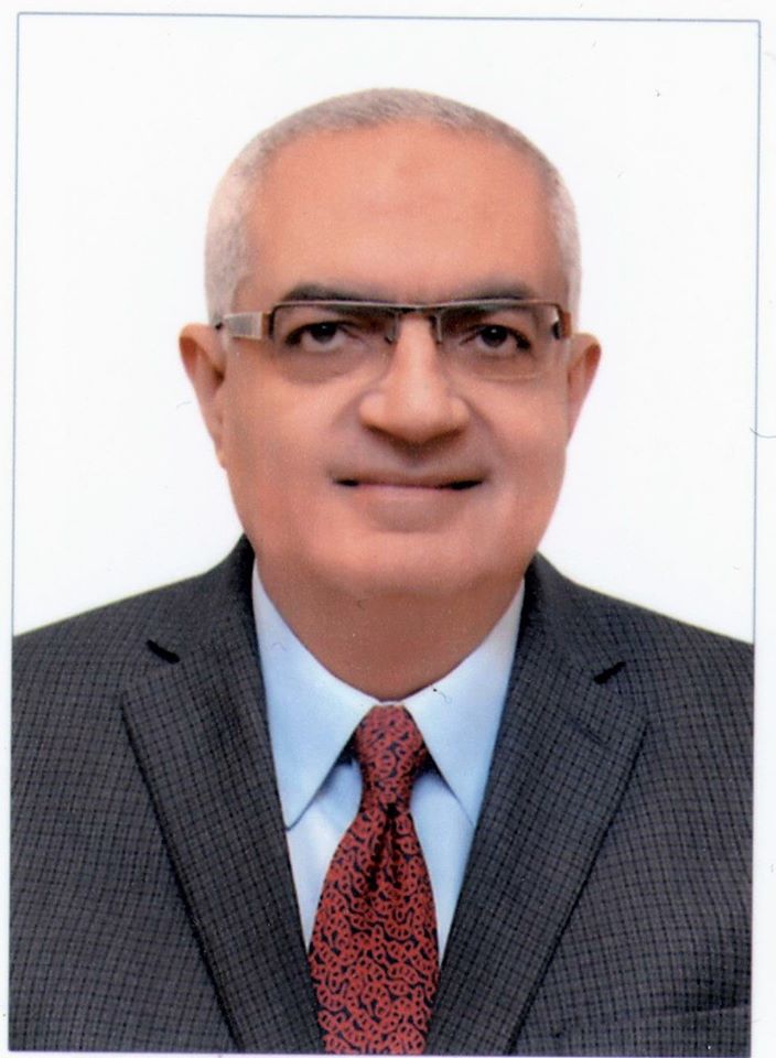  الدكتور أشرف عبد الباسط رئيس جامعة المنصورة