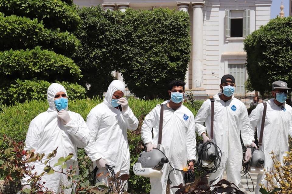 جامعة سوهاح تشارك في تعقيم وتطهير المؤسسات الحكوميه 