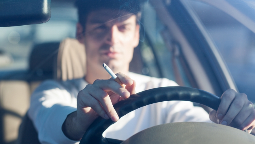 حيل بسيطة لتنقية سيارتك من رائحة دخان السجائر