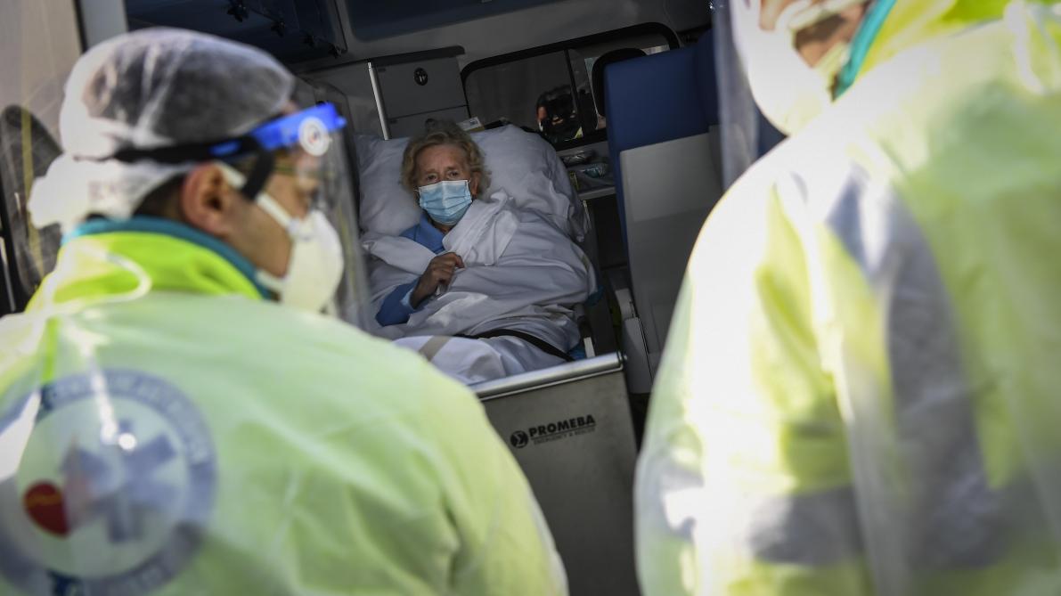 كورونا يحصد الأرواح 