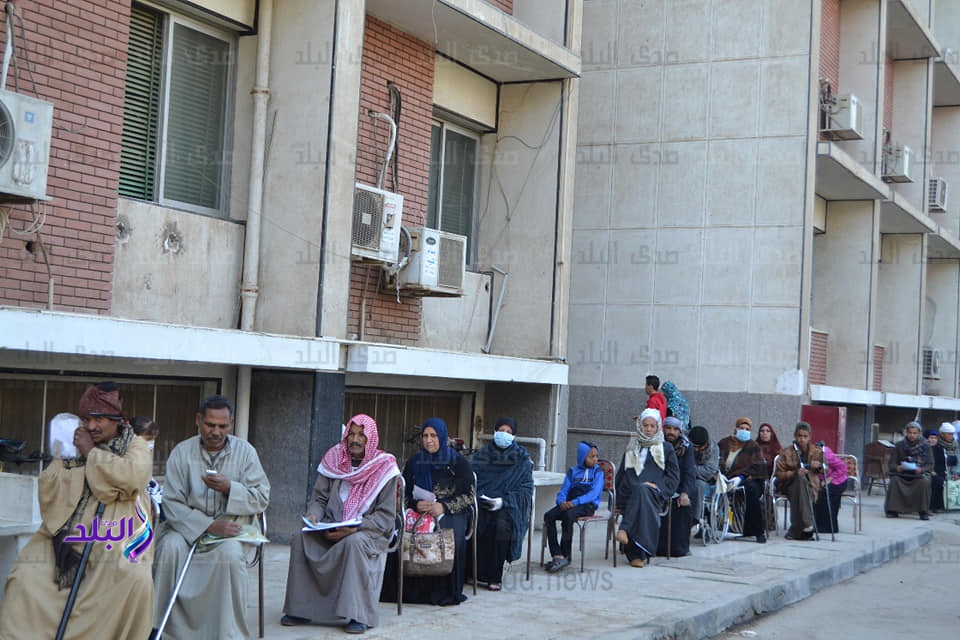 جانب من عملية دخول المرضى للمعهد 