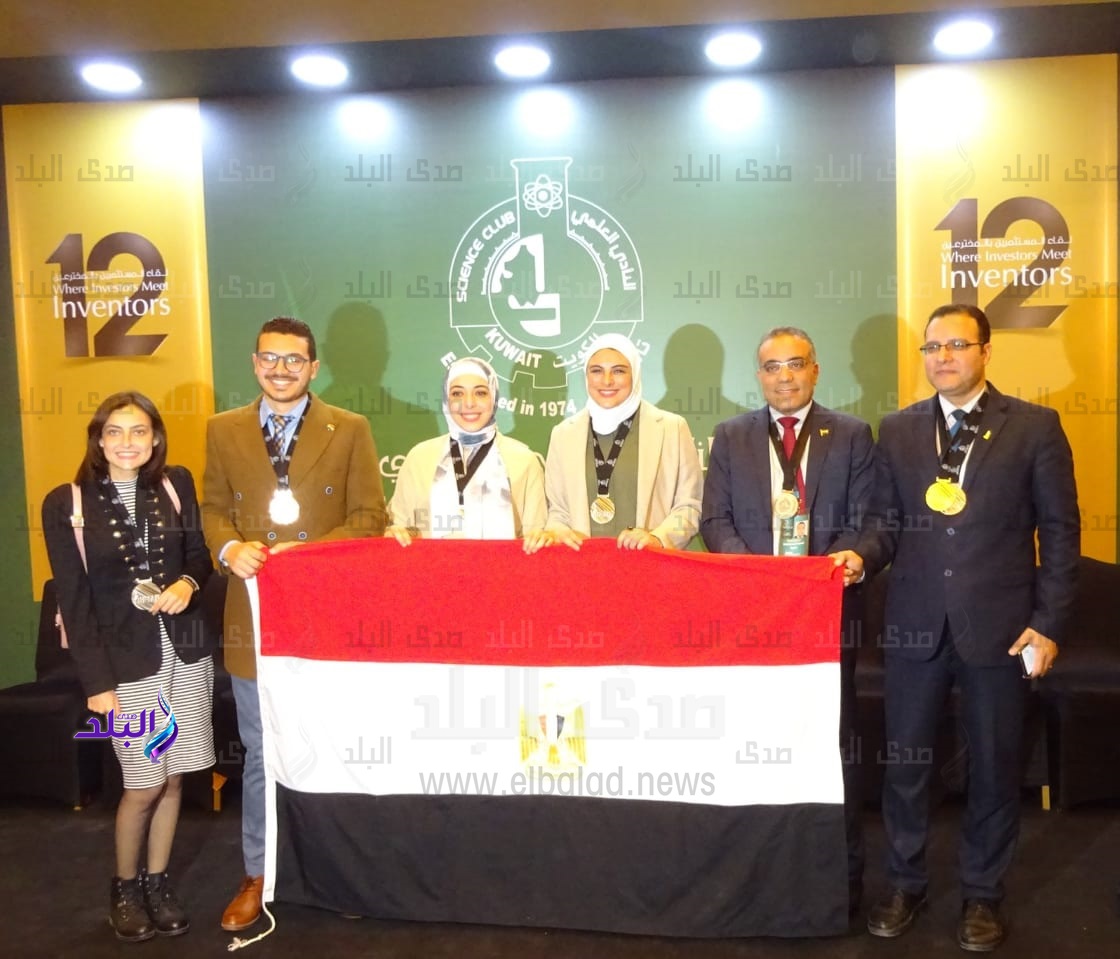 احتفال الدكتور مجمود جلال بالميدالية الفوز بالذهبية احتفال الدكتور مجمود جلال بالميدالية الفوز بالذهبية
