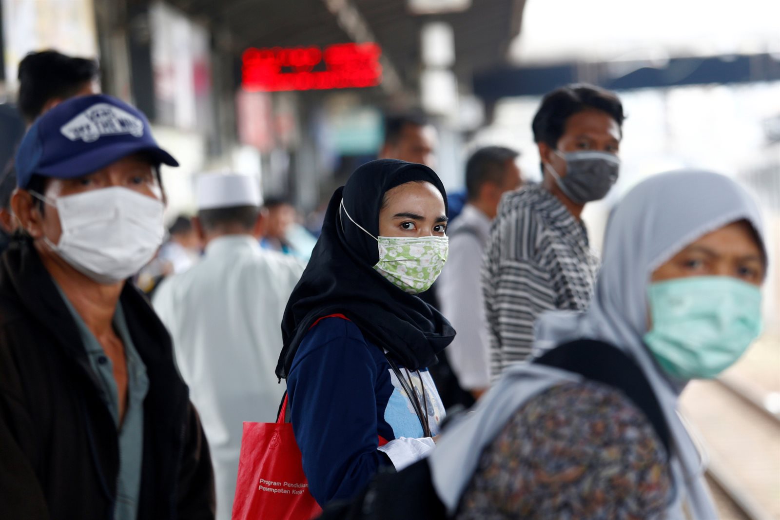 ارتفاع عدد ضحايا كورونا في اندونيسيا