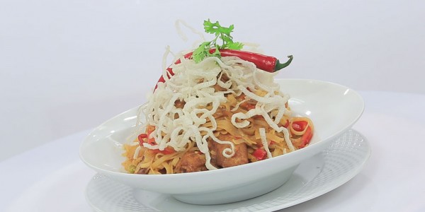 هناكل ايه النهاردة .. اجنحة دجاج بالصلصة والمكرونة وملوخية .