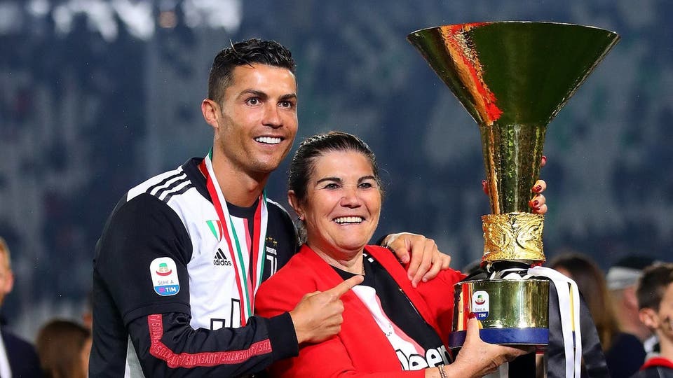  كريستيانو رونالدو ووالدته 