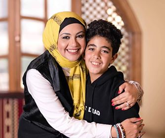 دعاء عامر وابنها حمزة 