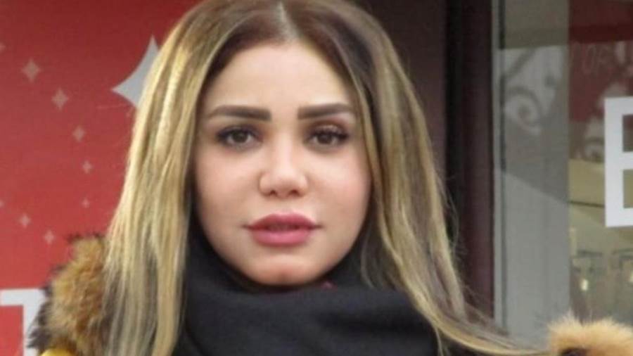 الممثلة ايناس عز الدين