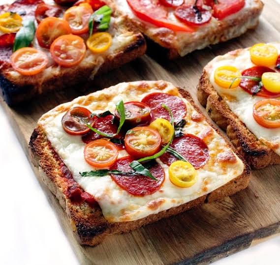 طريقة عمل البيتزا الكذابة 