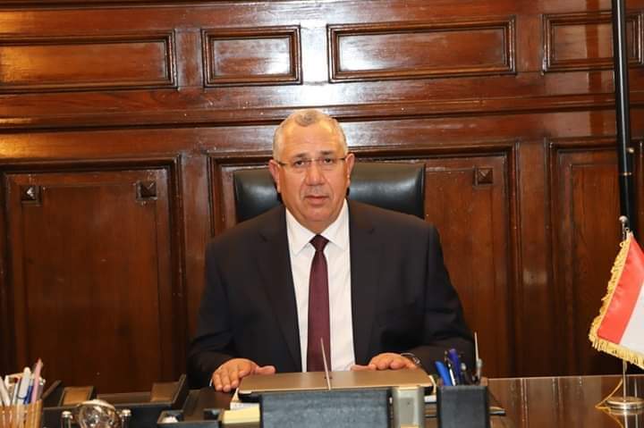  السيد القصير وزير الزراعة 
