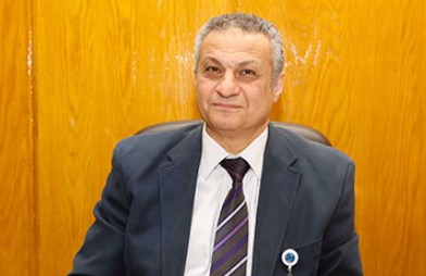 الدكتور حاتم أبو القاسم عميد معهد الأورام