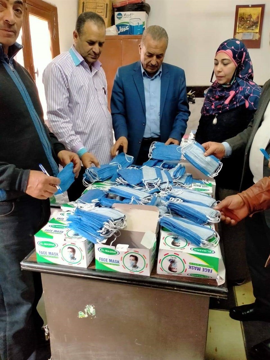 مصادرة الكمامات مجهولة المصدر بالبحيرة