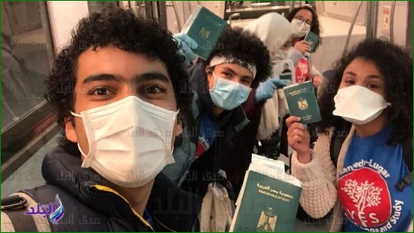 49 طالبا على الرحلة المصرية الثانية لإجلاء العالقين