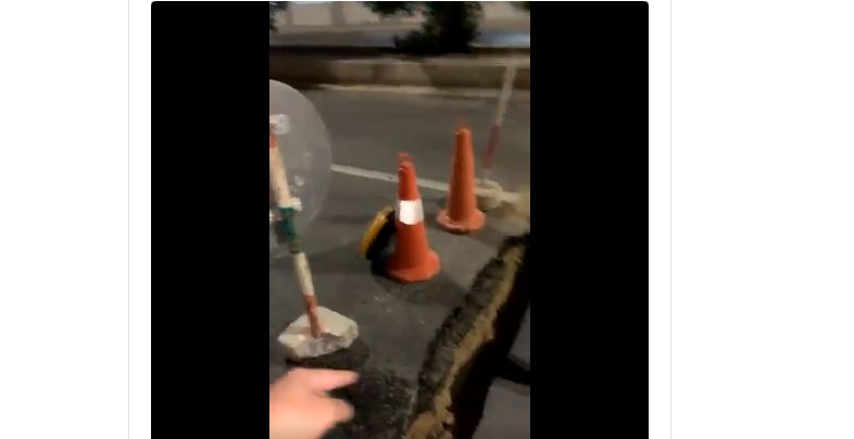 حفرة بالشارع