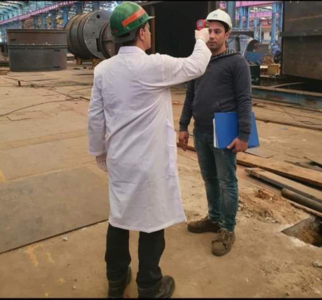 الكشف الحراراي على العاملين بالشرقية