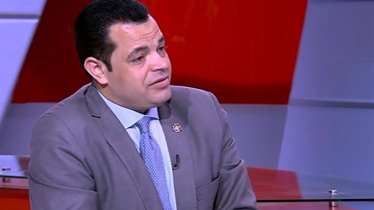 الإعلامي أيمن عدلي