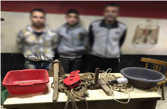 المتهمين بعد القبض عليهم