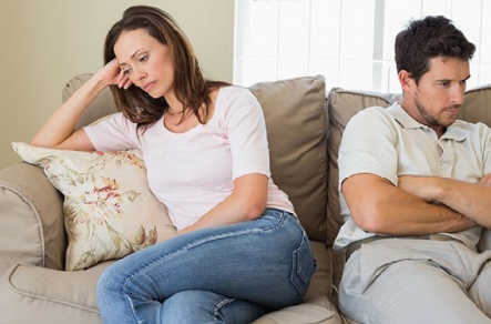فى الحجر المنزلى .. نصائح للأزواج للتخلص من الملل