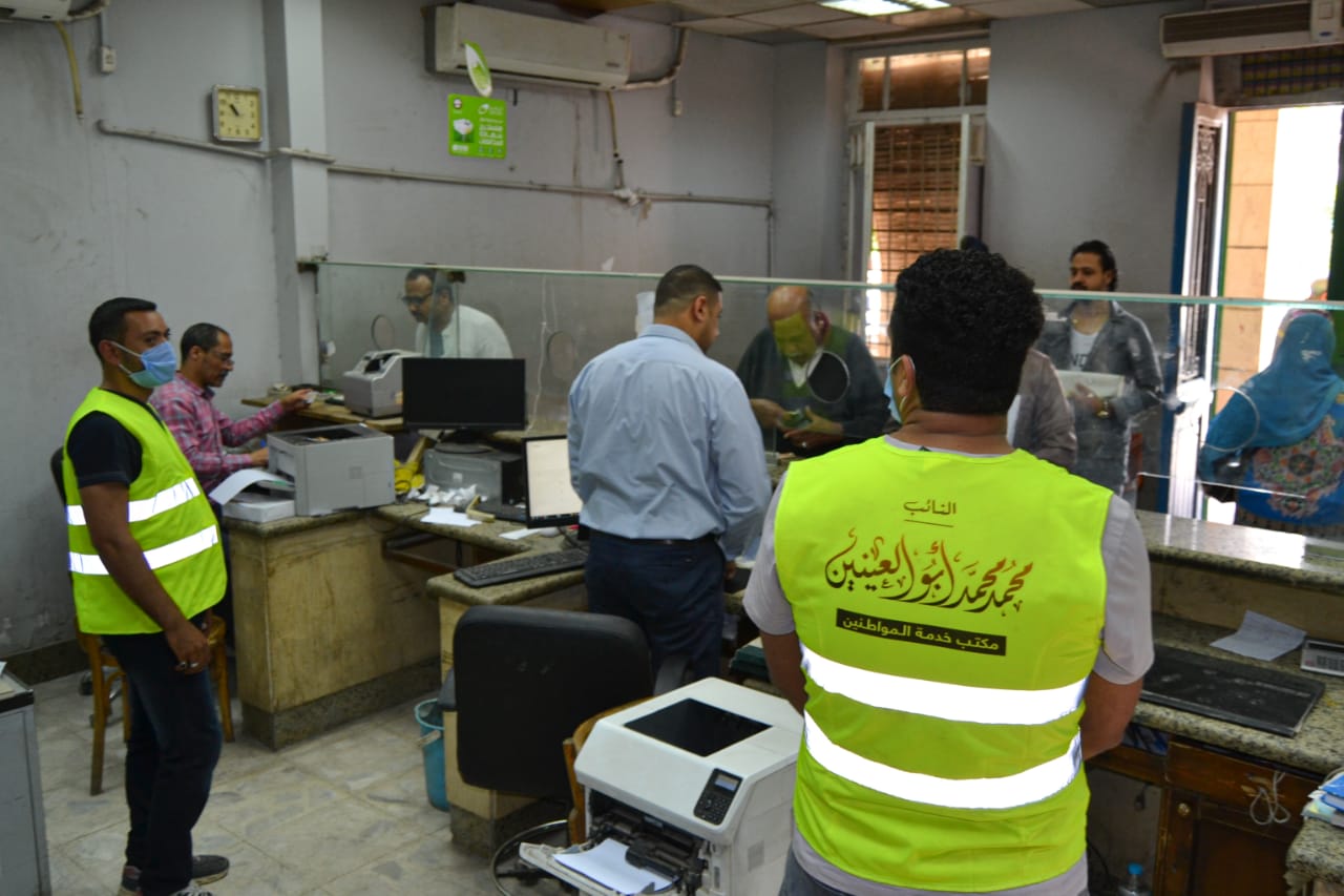 جهود متميزة لأبو العينين فى تنظيم صرف المعاشات بالجيزة