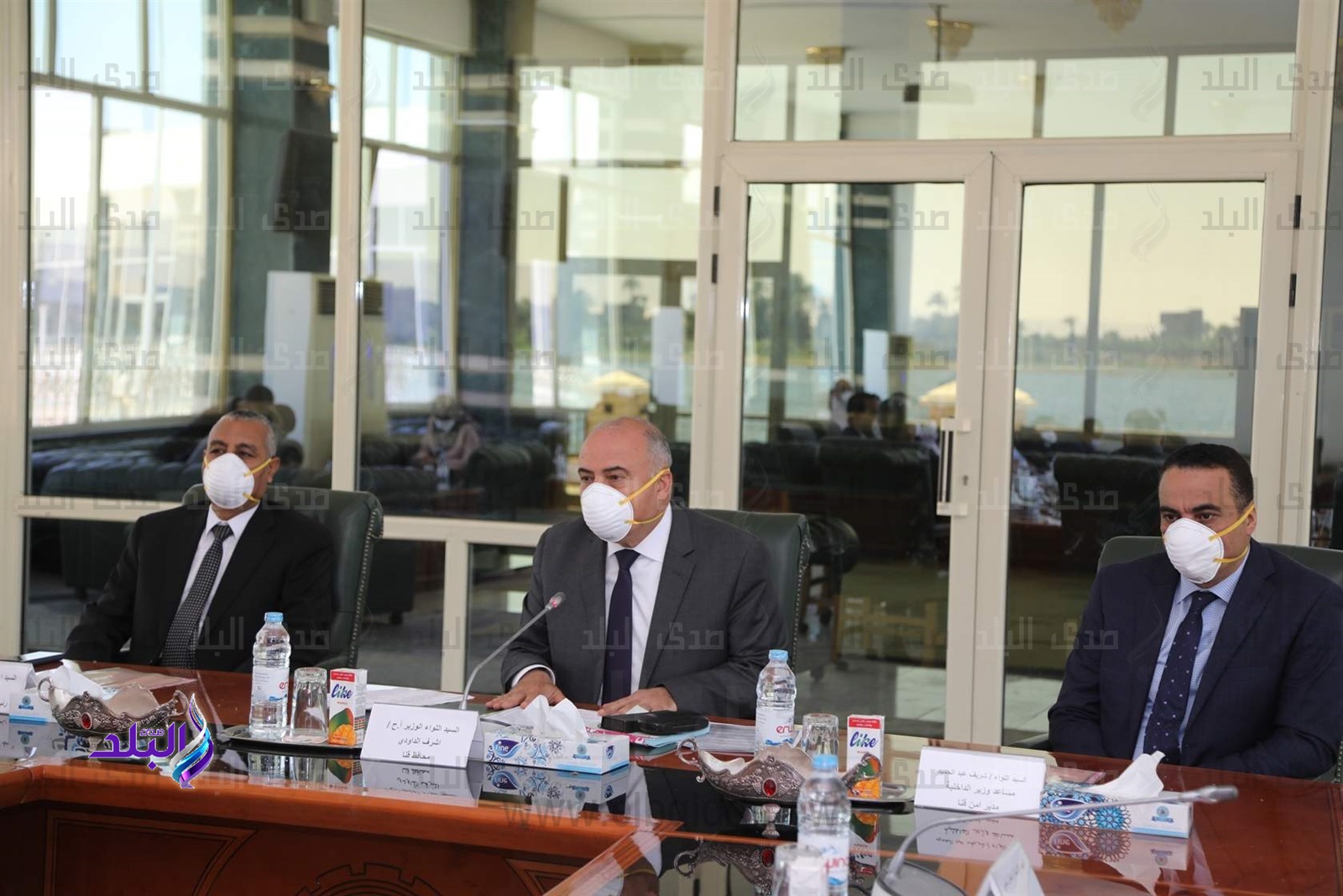 محافظ قنا يستعرض خطة مديرية الصحة فى التعامل مع مصابى كورونا