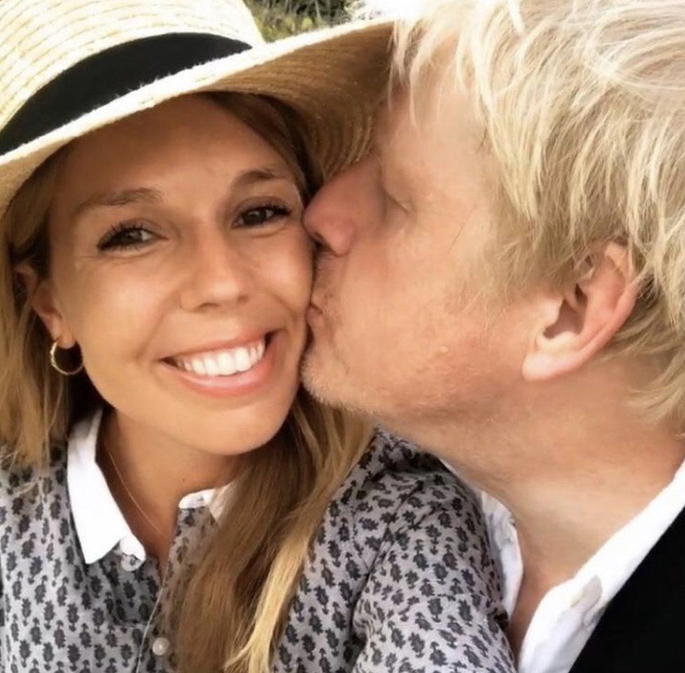 بوريس جونسون وخطيبته كاري سيموندز