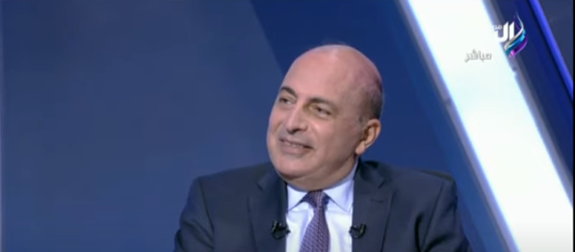الدكتور عمرو السمرة أستاذ طب وجراحة العيون