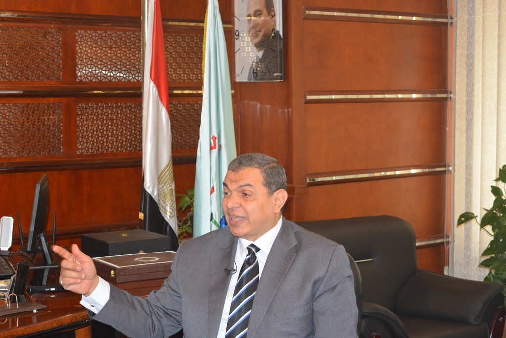 وزير القوي العاملة محمد سعفان