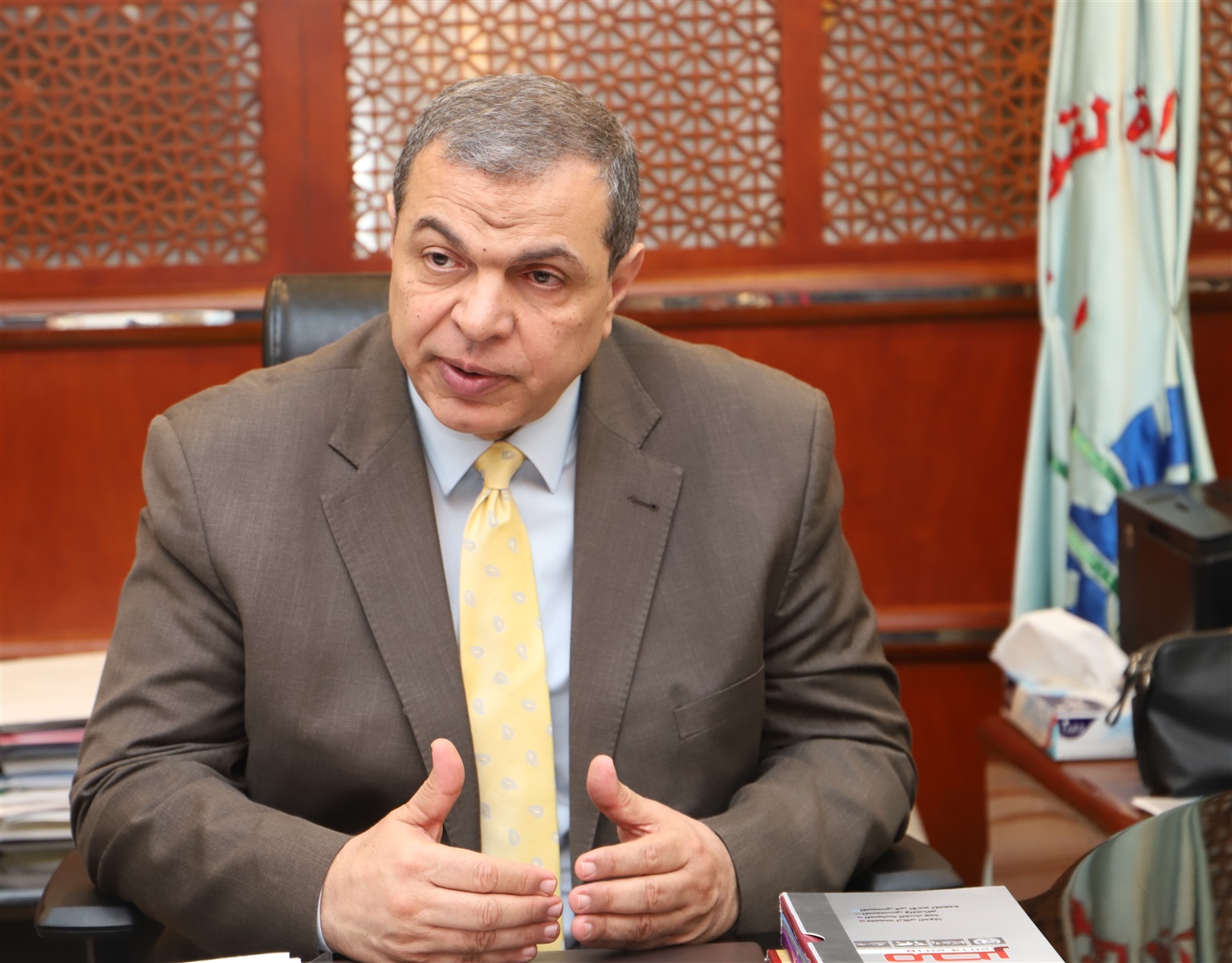  وزير القوى العاملة محمد سعفان