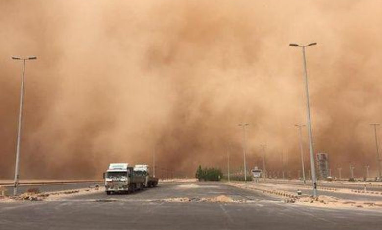 عاصفة ترابية