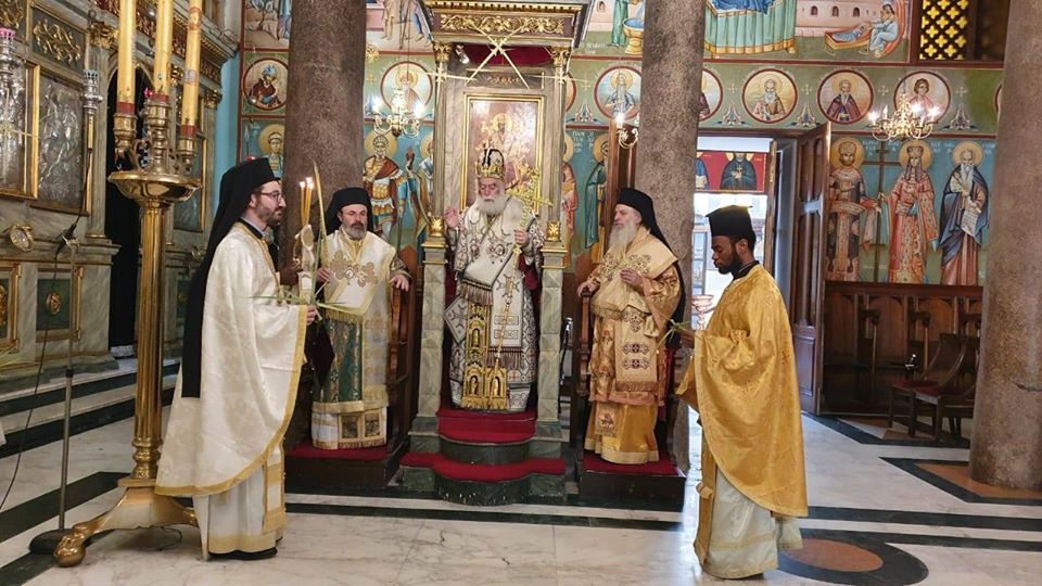 بطريرك الروم الأرثوذكس يترأس قداس "الشعانين"