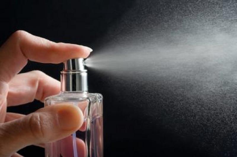 حكم استخدام العطر في رمضان