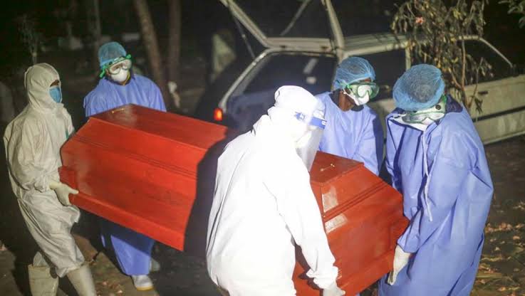 متوفي بكورونا