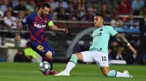 جانب من مباراة برشلونة وإنتر في دوري الأبطال