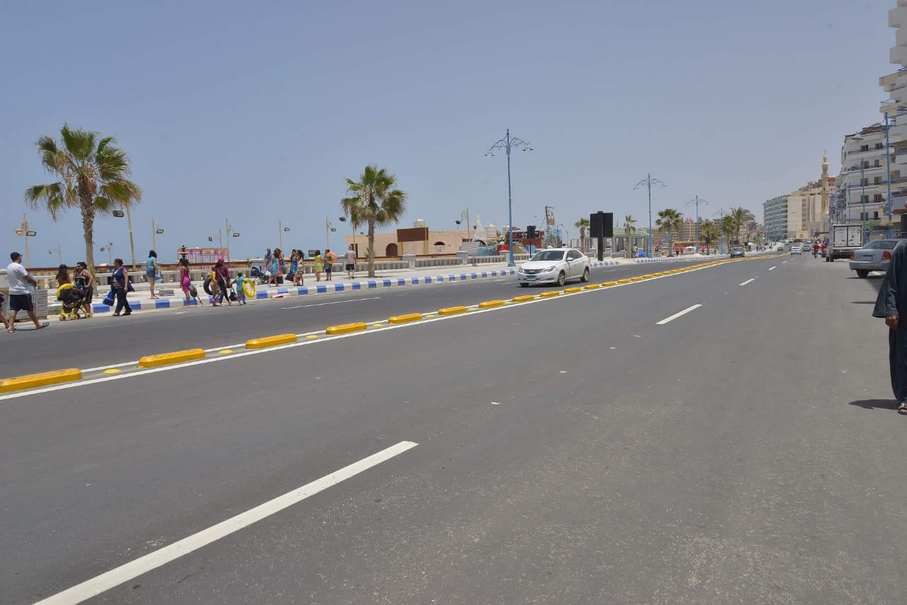 لجنة برئاسة محافظ مطروح للمرور علي المنشآت الصناعية والسياحي