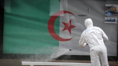 الجزائر تسجل 13 وفاة و87 إصابة جديدة بفيروس كورونا