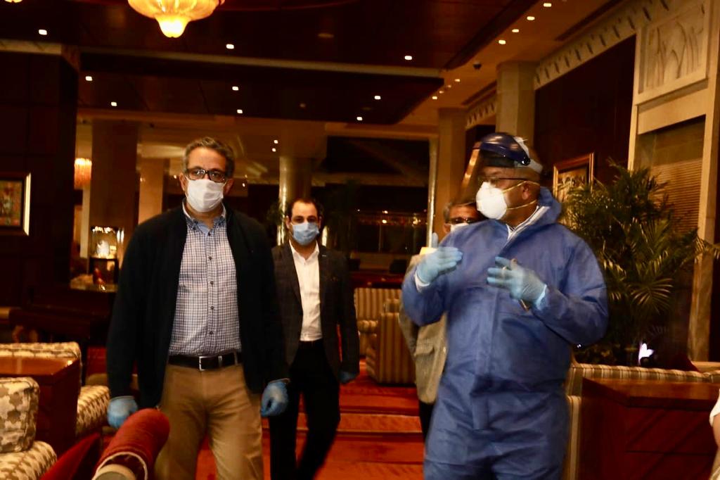 وزير السياحة و الاثار 