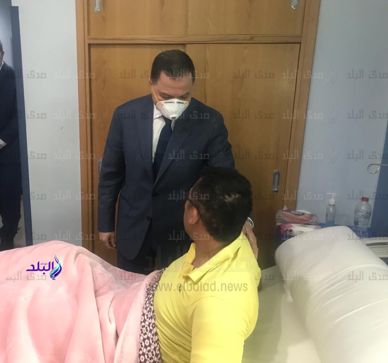 وزير الداخلية فى زيار ةالمصابين وزير الداخلية فى زيار ةالمصابين