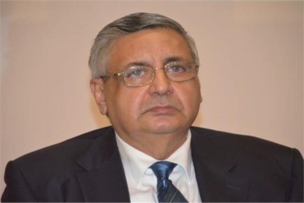 الدكتور محمد عوض تاج الدين وزير الصحة الأسبق