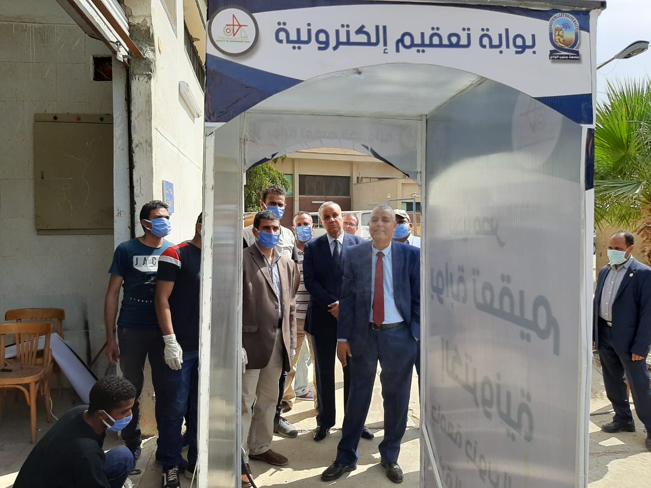 هندسة قنا تصمم بوابة تعقيم الكترونية لمواجهة كورونا