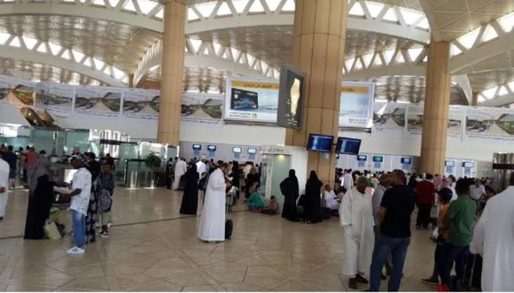 مطار الملك خالد الدولى بالرياض
