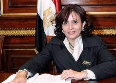 الدكتورة عزة العشماوى 