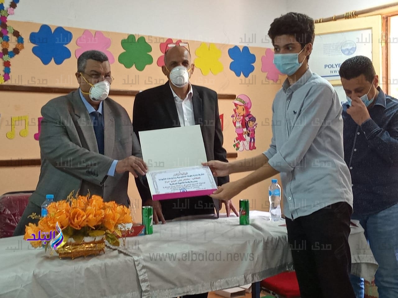 وكيل خطة البرلمان يكرم عباقرة طهطا وسط إجراءات إحترازية